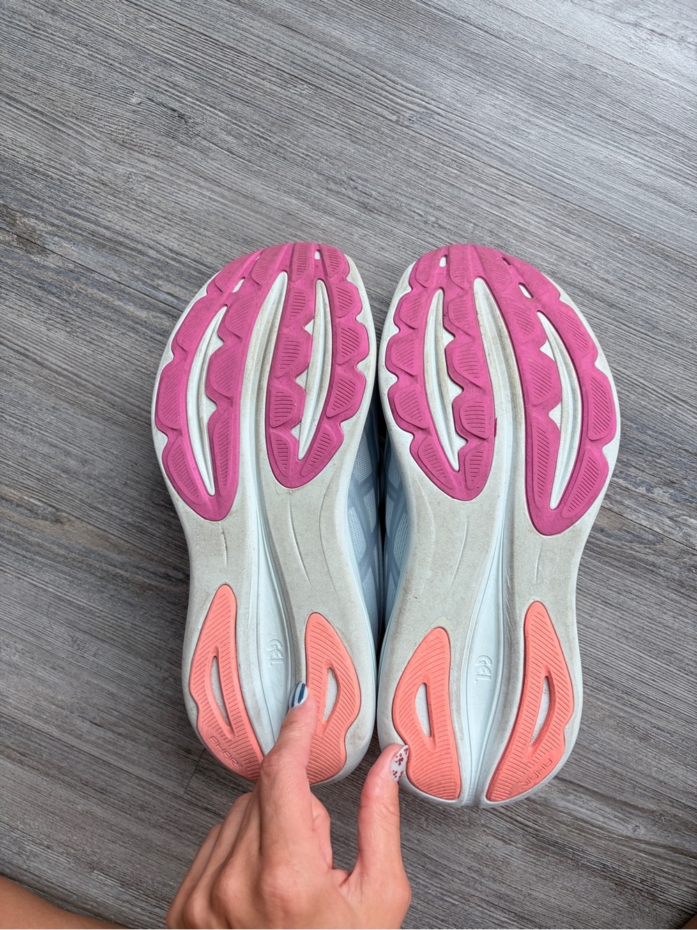 ASICS - Picture 7 of 8